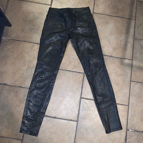 Bebe leatherette snake print pants - Picture 1 of 5